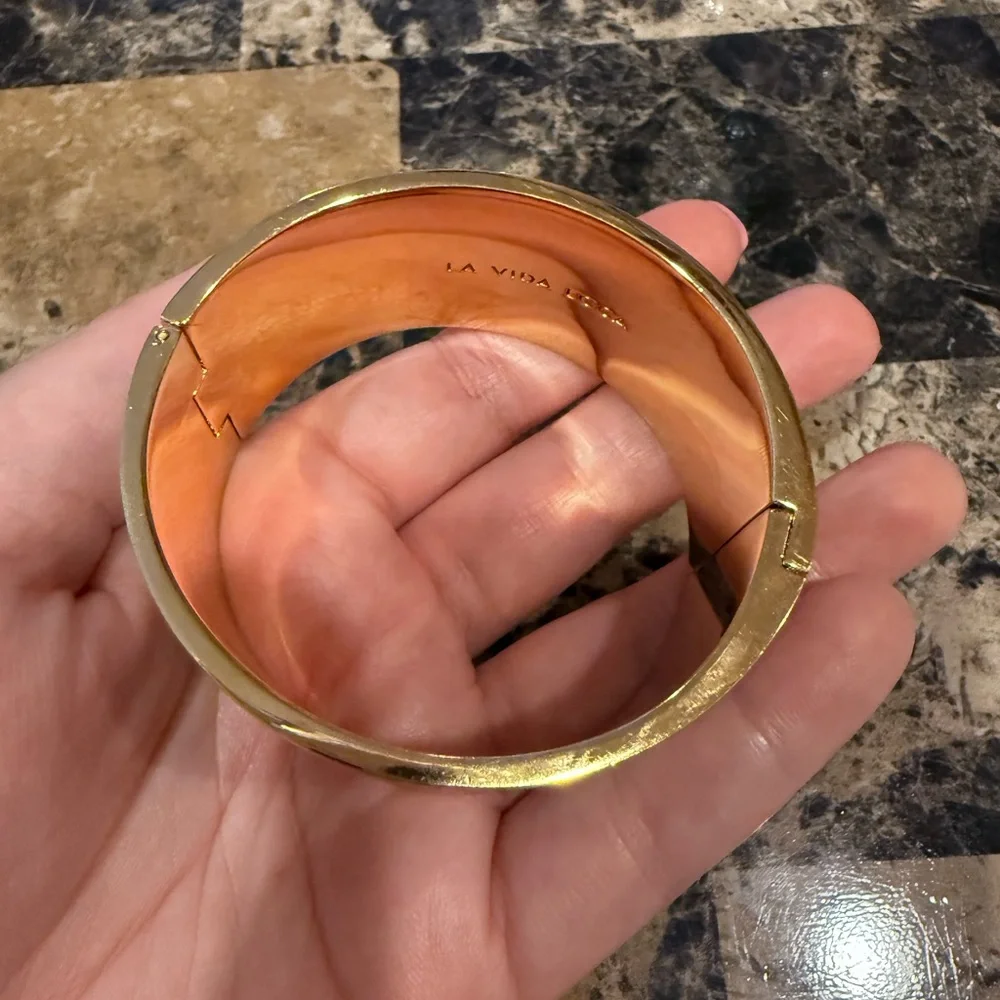 Kate Spade La Vida Loca Hinged Bangle - Picture 4 of 13